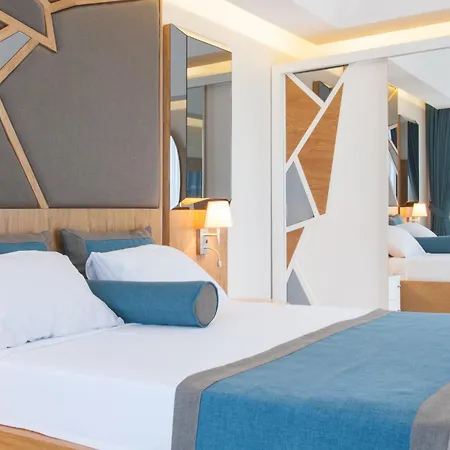 Hotel Graf Victor 4*