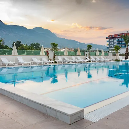 Hotel Graf Victor 4*
